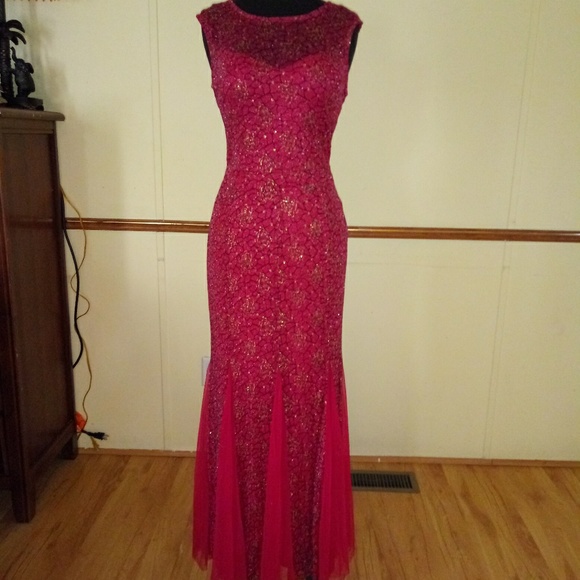 Dresses & Skirts - Dress